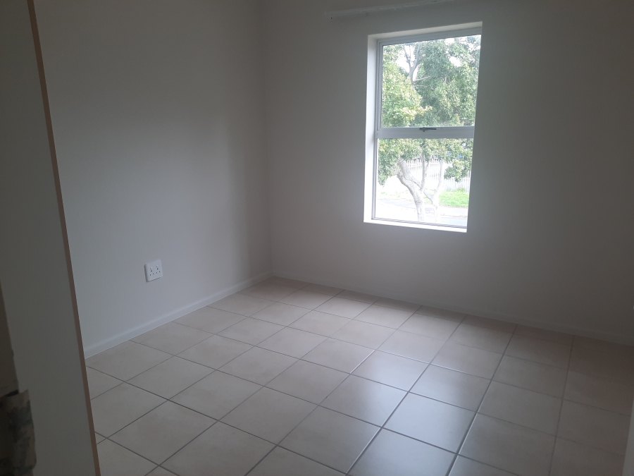 To Let 2 Bedroom Property for Rent in Protea Heights Western Cape